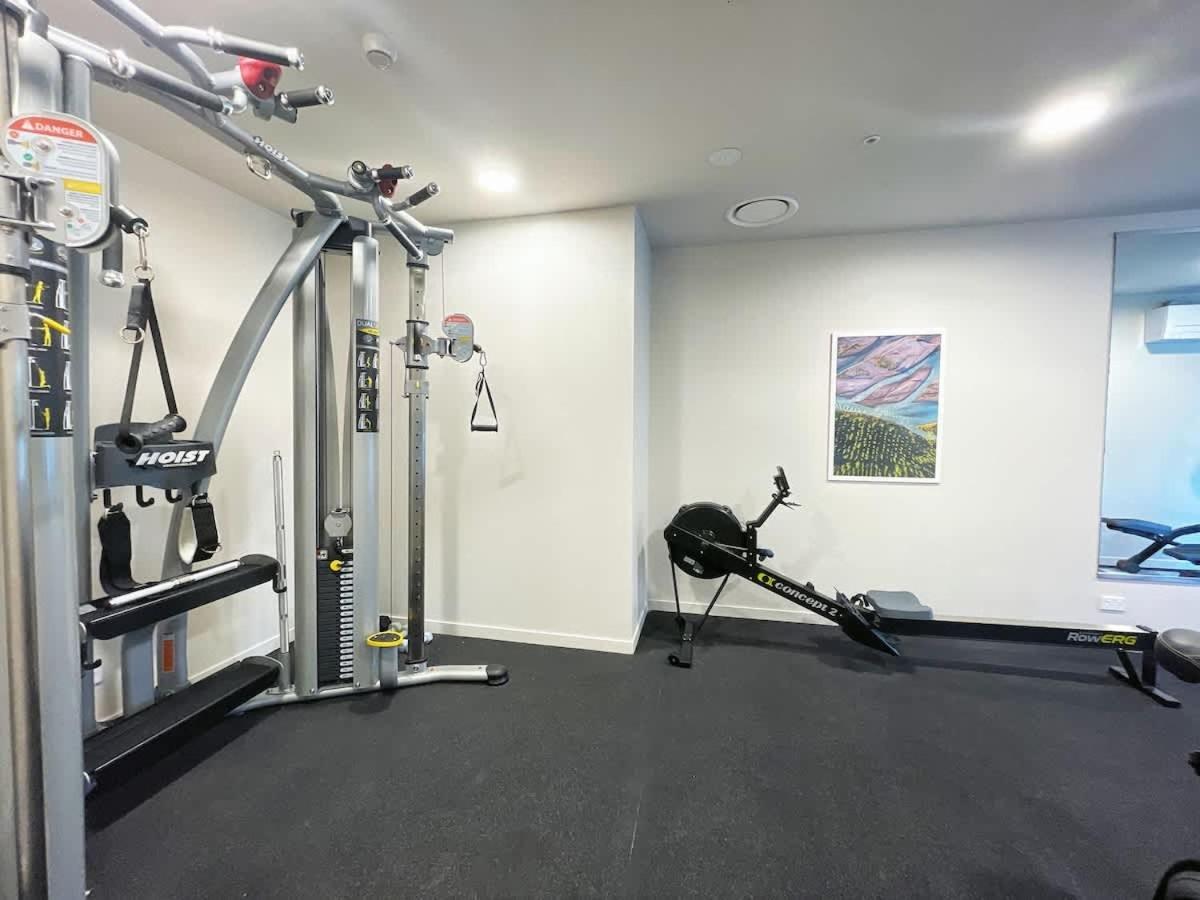 Apartment Designed Parkside Penthouse 2beds & 2baths - Pool Gym Auckland